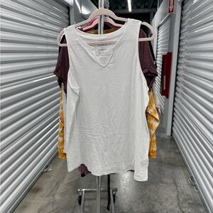 Torrid | Classic Fit Tank in White | size 2
